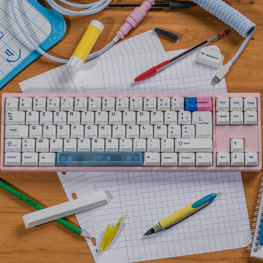 Keycaps + Deskmat + Câble - Rentrée des Classes